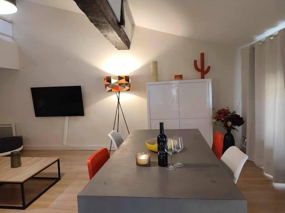 Charme De Victor Conciergeriedamecarcas Apartment Carcassonne Exterior photo